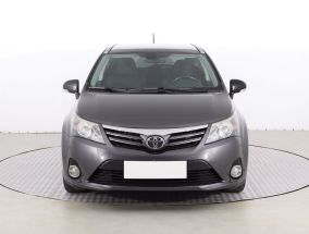 Toyota Avensis - 2012
