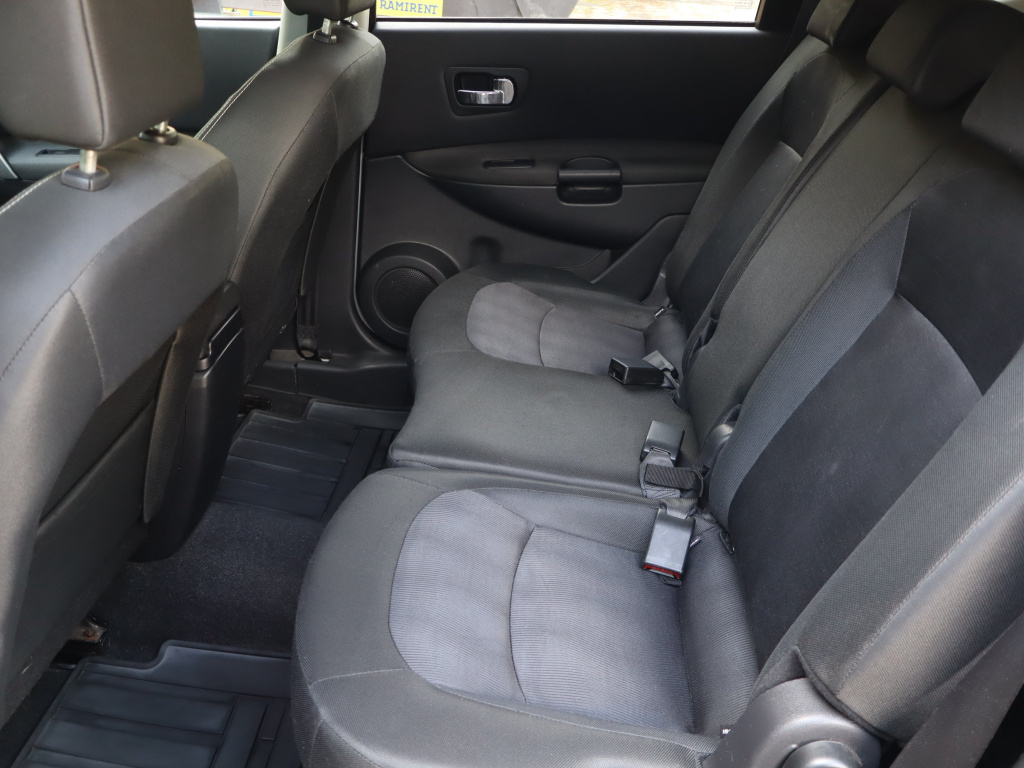 Nissan Qashqai+2