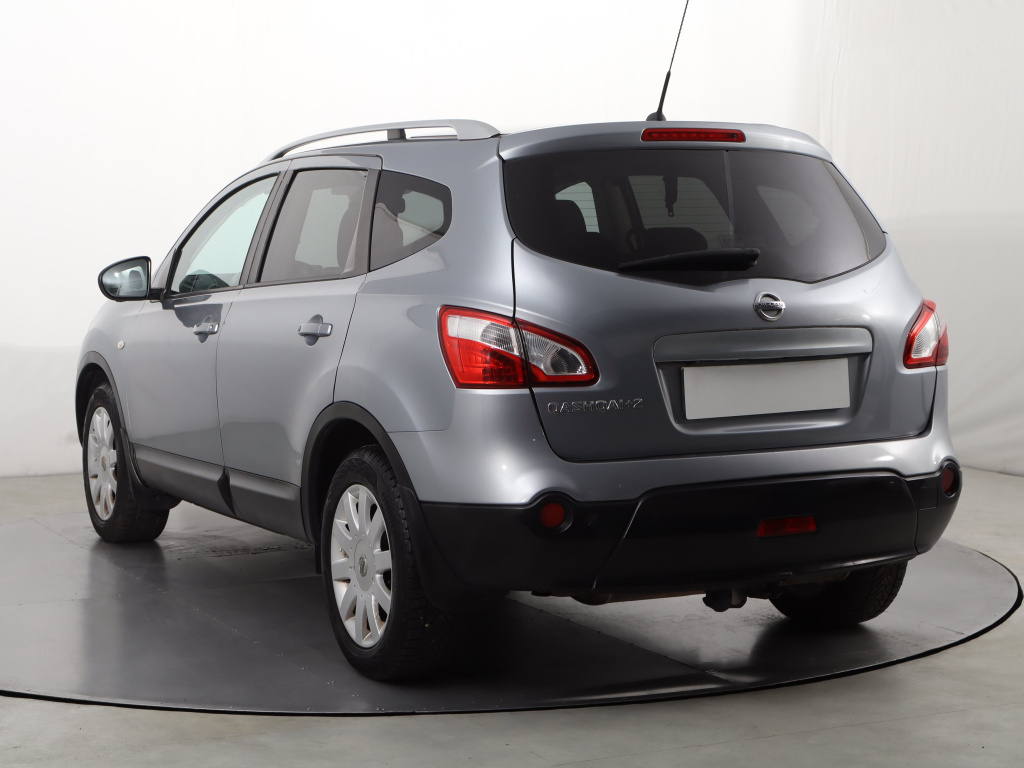Nissan Qashqai+2