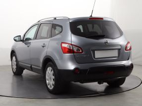Nissan Qashqai+2 - 2012