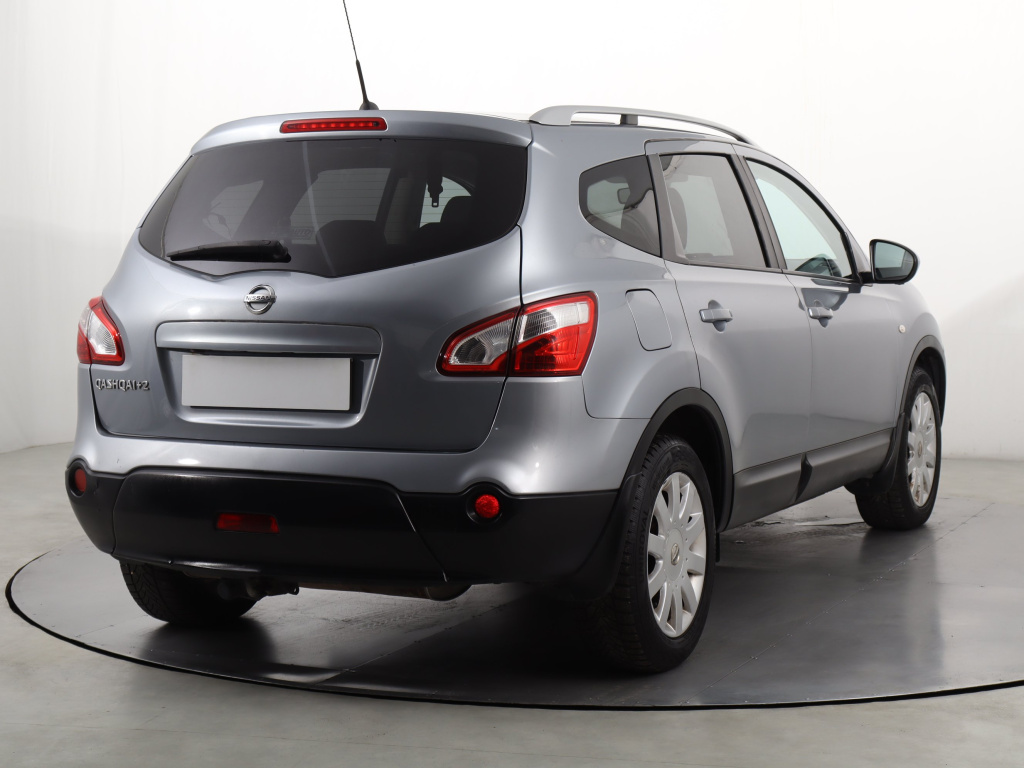 Nissan Qashqai+2