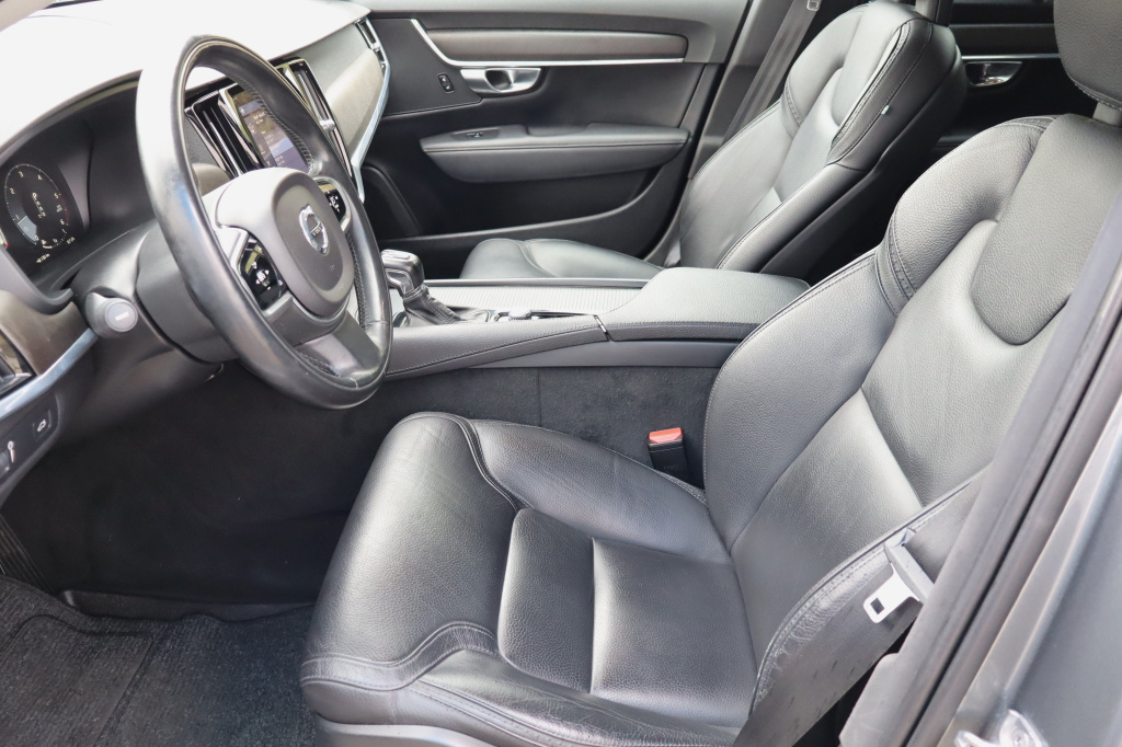 Volvo V90 Cross Country