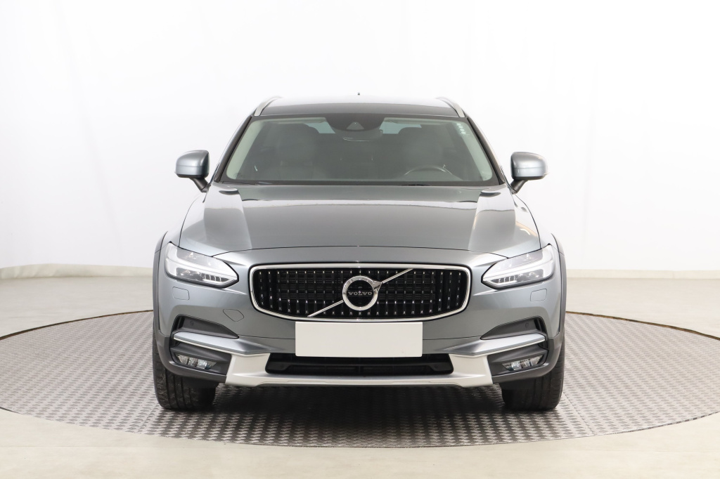 Volvo V90 Cross Country