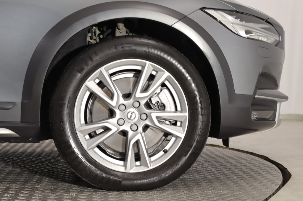 Volvo V90 Cross Country