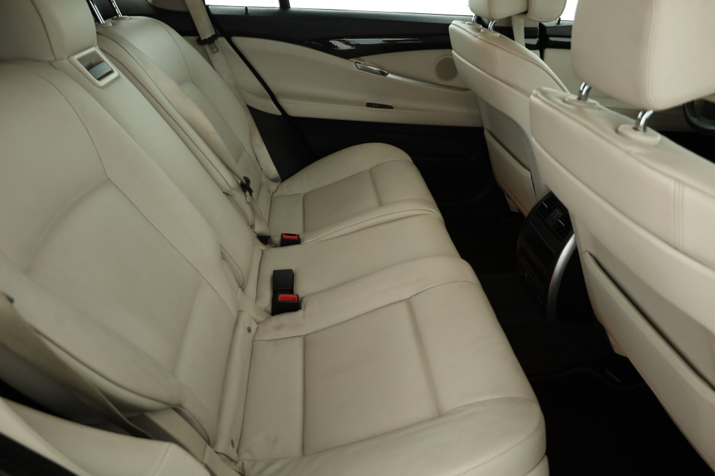 BMW 5GT
