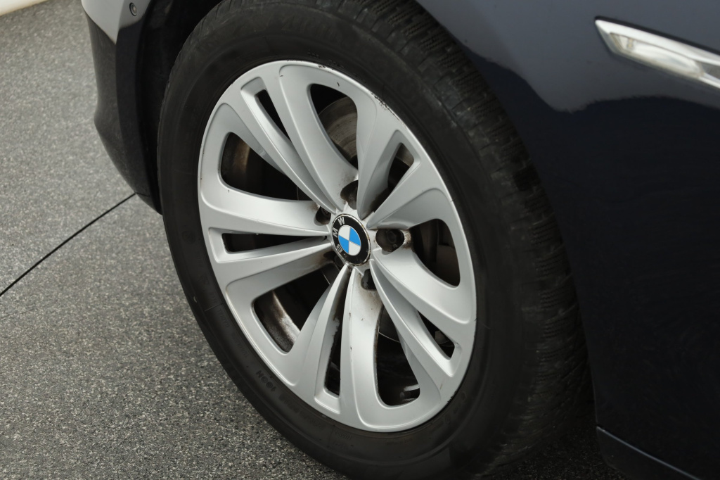 BMW 5GT