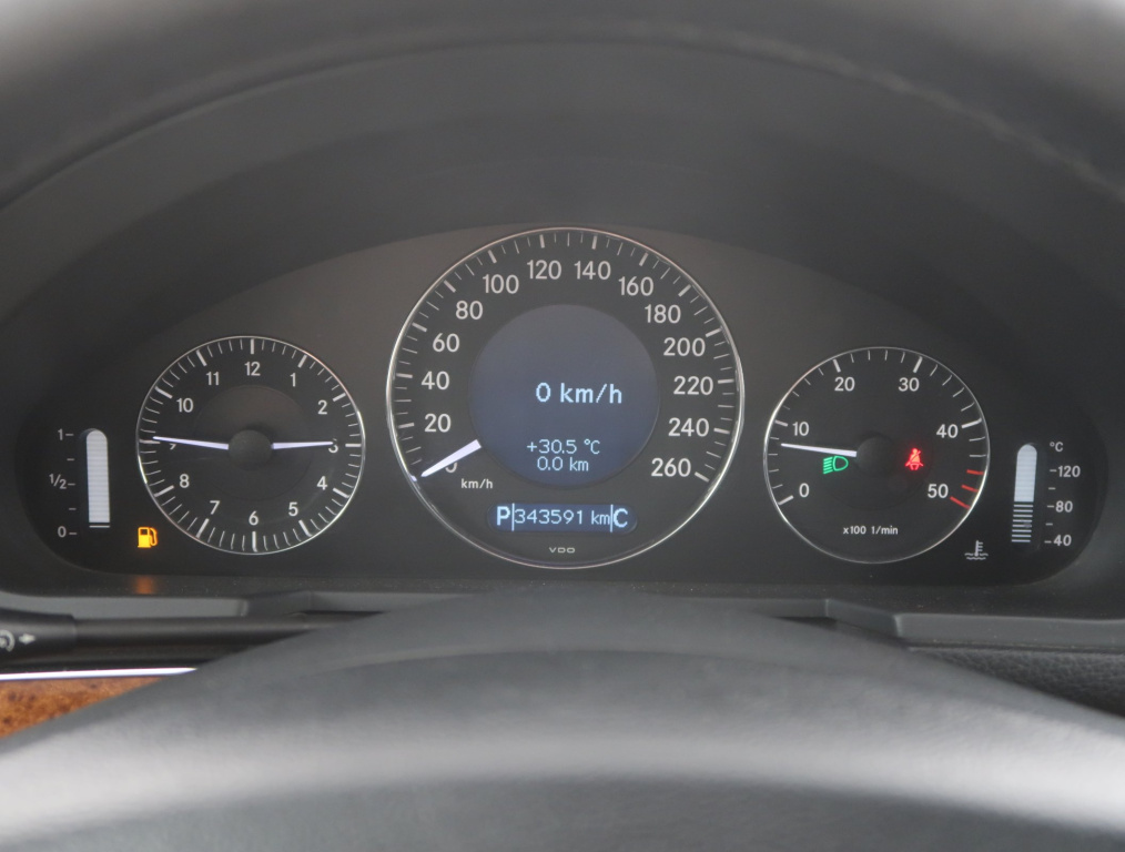 Mercedes-Benz E