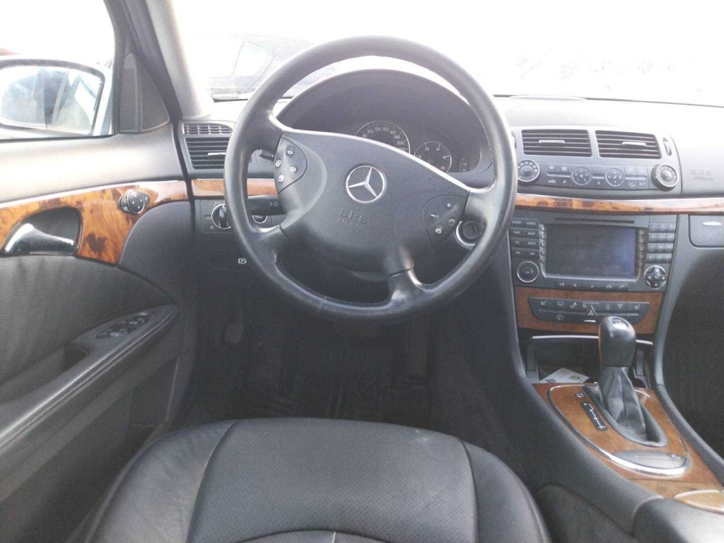 Mercedes-Benz E