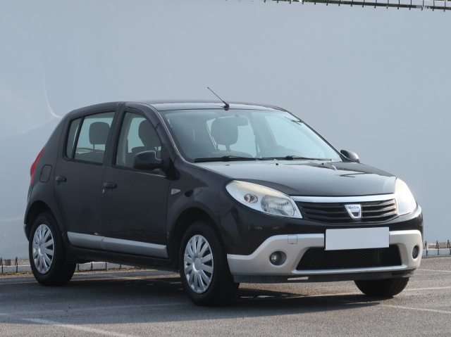Dacia Sandero 2011