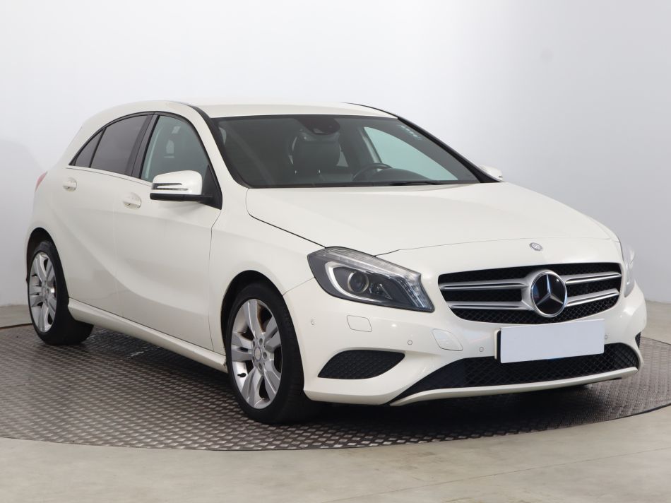 Mercedes-Benz A - 2012