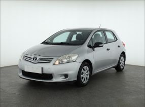 Toyota Auris - 2011