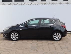 Opel Astra - 2013
