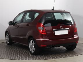 Mercedes-Benz A - 2011