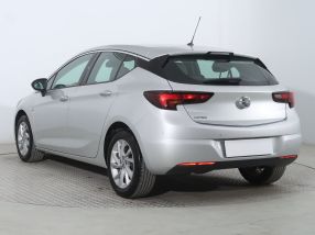 Opel Astra - 2021