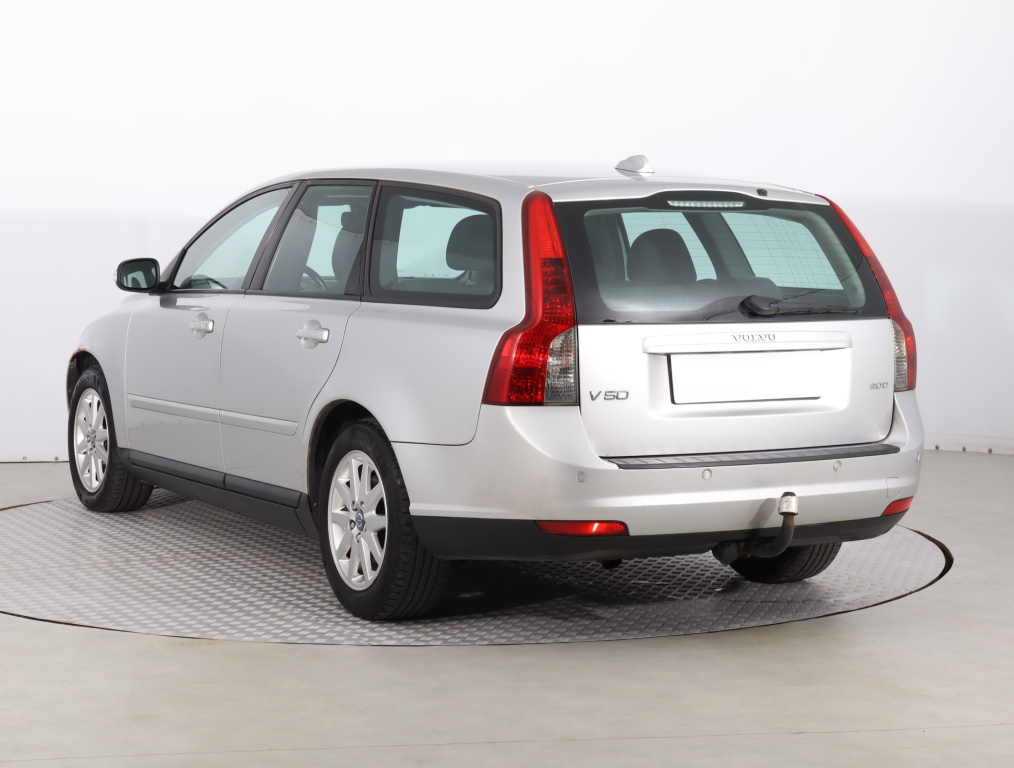 Volvo V50