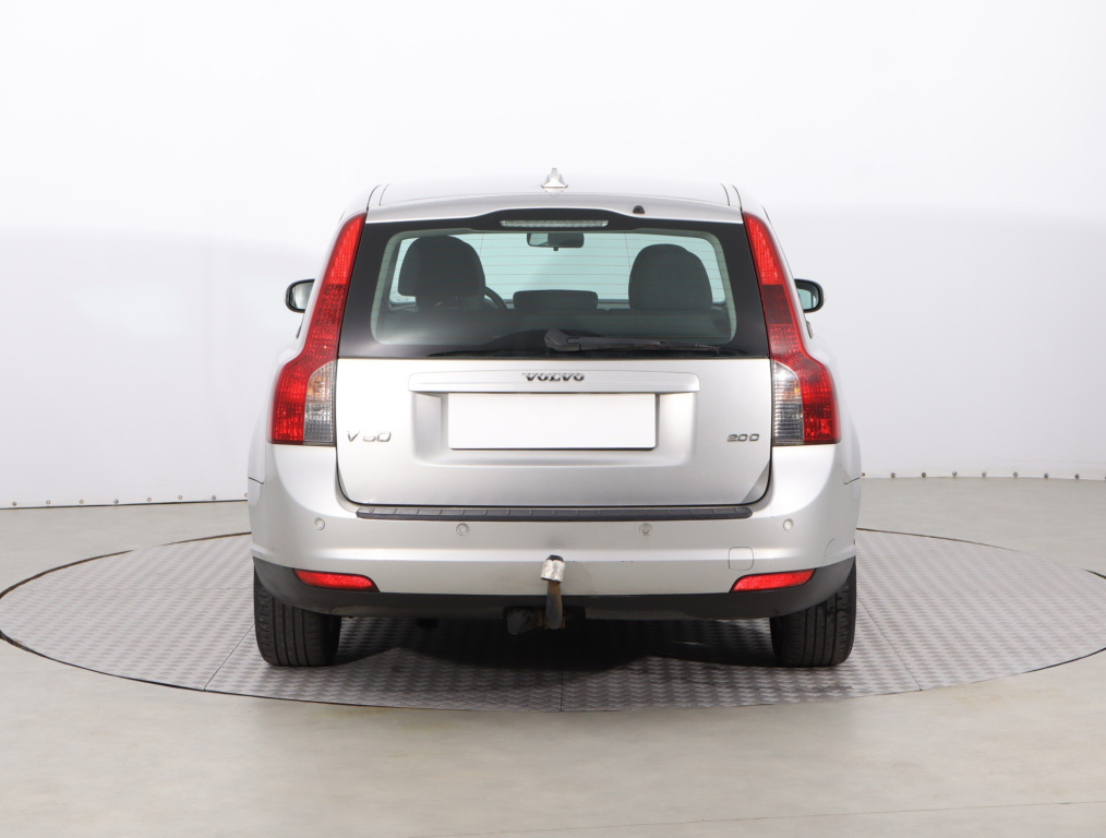 Volvo V50