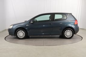 Volkswagen Golf - 2004