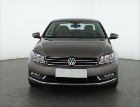Volkswagen Passat - 2010