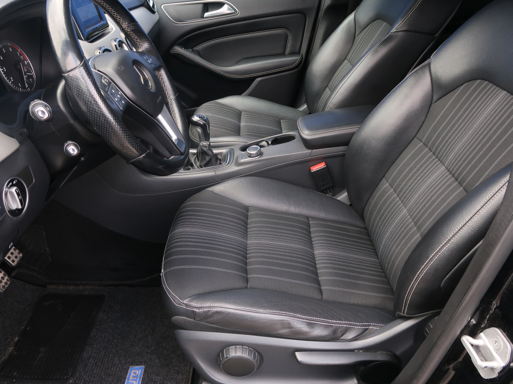 Mercedes-Benz B