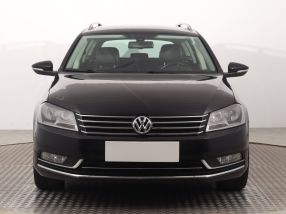Volkswagen Passat - 2010
