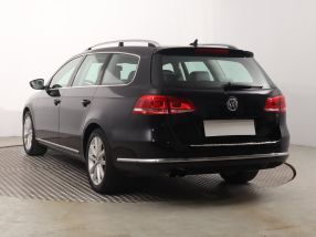 Volkswagen Passat - 2010