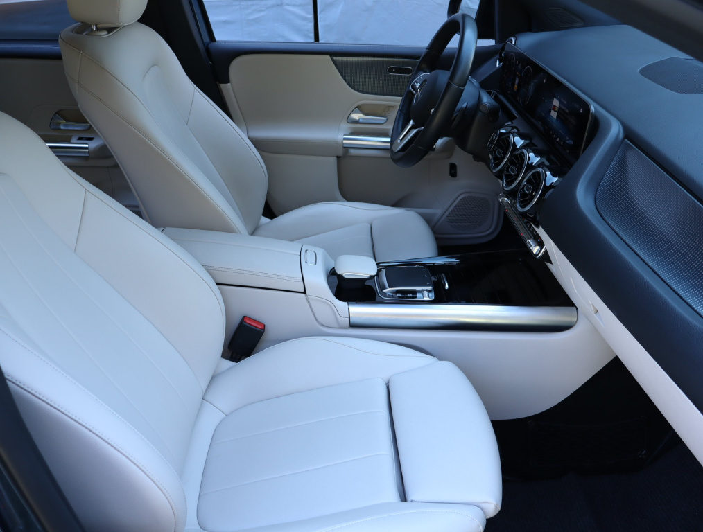 Mercedes-Benz B