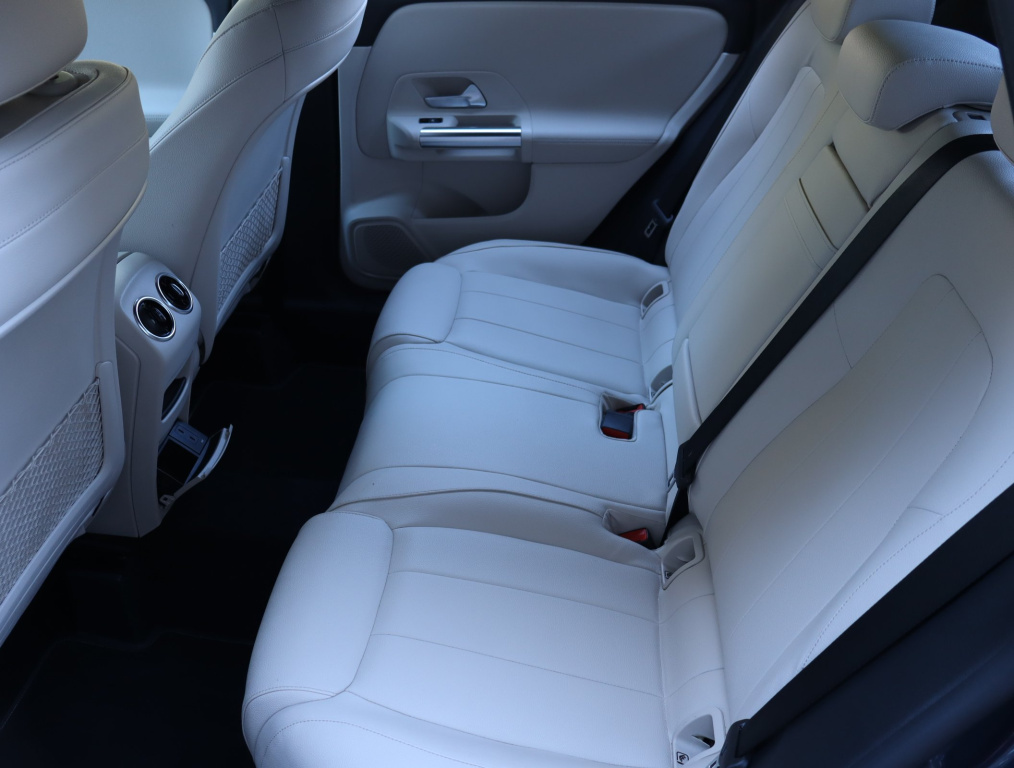 Mercedes-Benz B