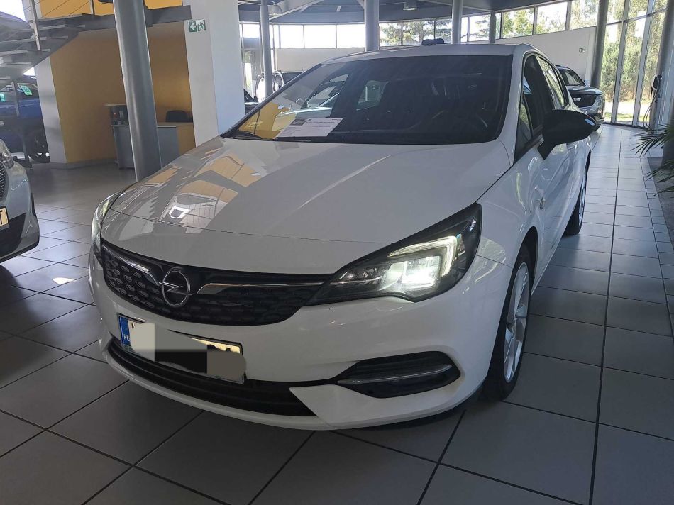 Opel Astra - 2021