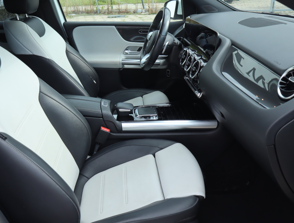 Mercedes-Benz B