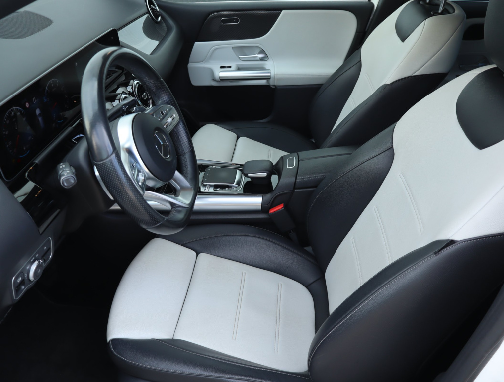 Mercedes-Benz B