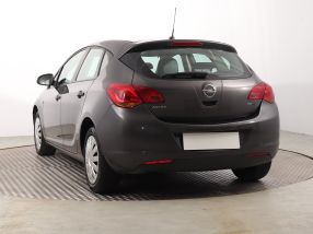 Opel Astra - 2010