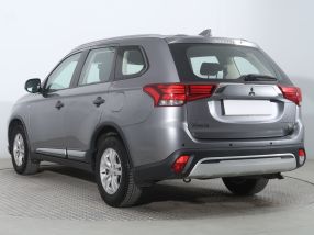 Mitsubishi Outlander - 2019