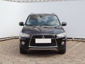 Mitsubishi Outlander - 2010