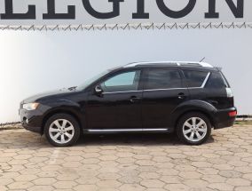 Mitsubishi Outlander - 2010