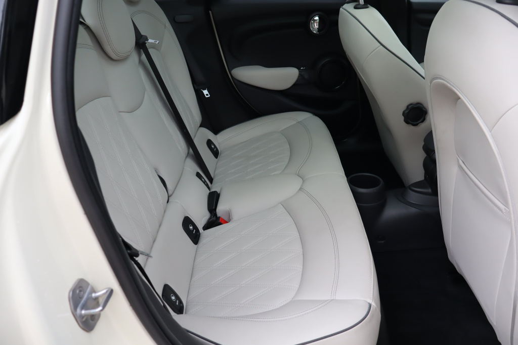 MINI 5-door
