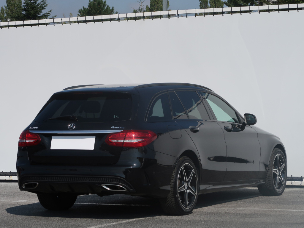 Mercedes-Benz C