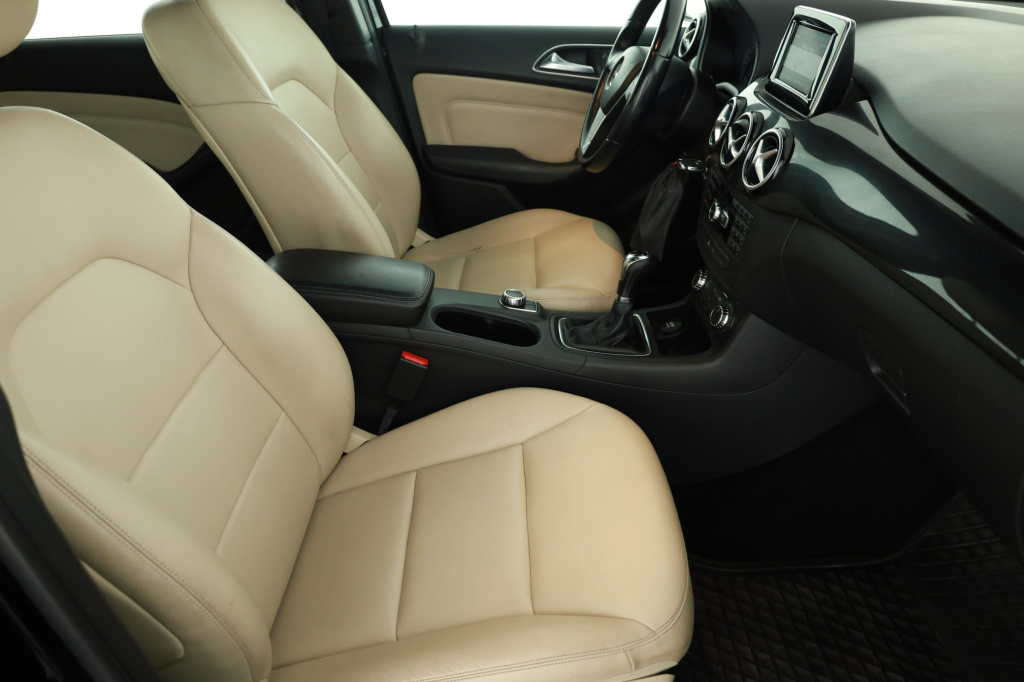 Mercedes-Benz B