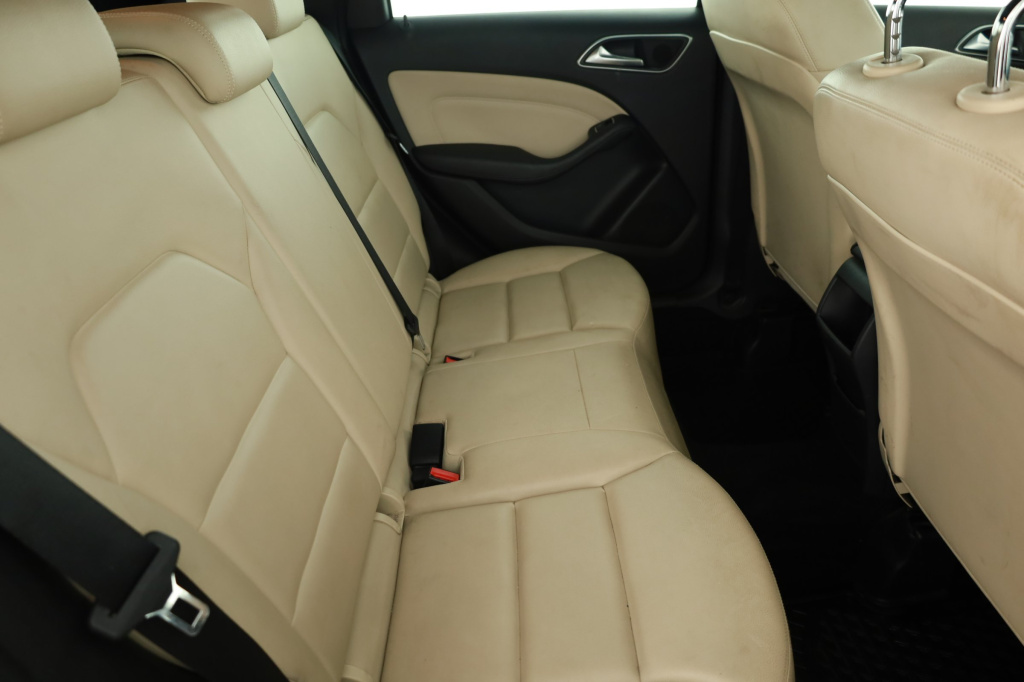 Mercedes-Benz B
