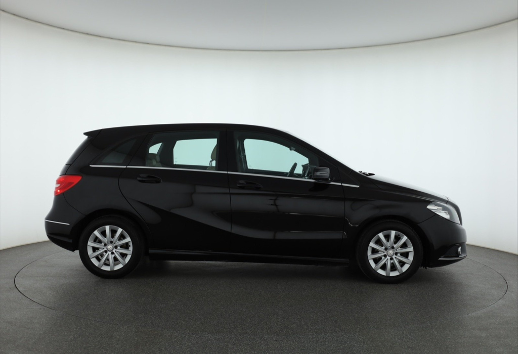 Mercedes-Benz B