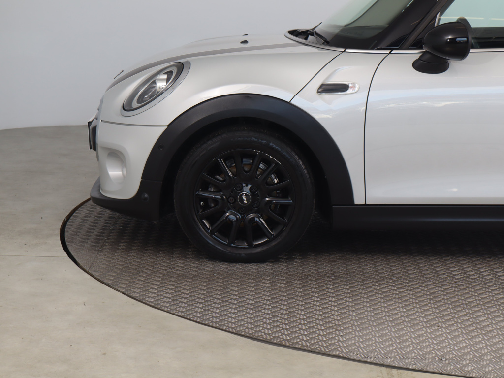 MINI 5-door