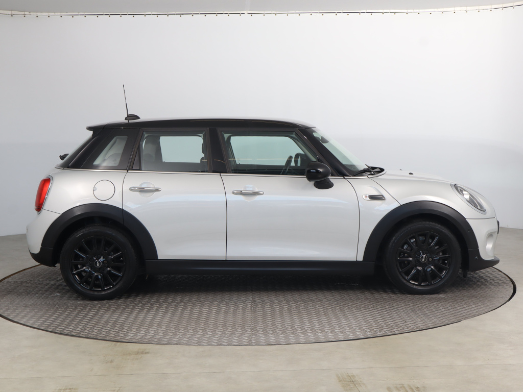 MINI 5-door
