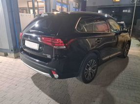 Mitsubishi Outlander - 2016