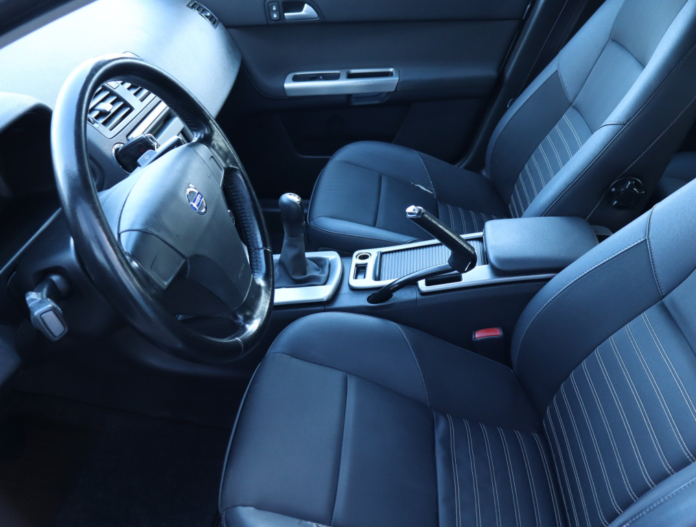 Volvo S40
