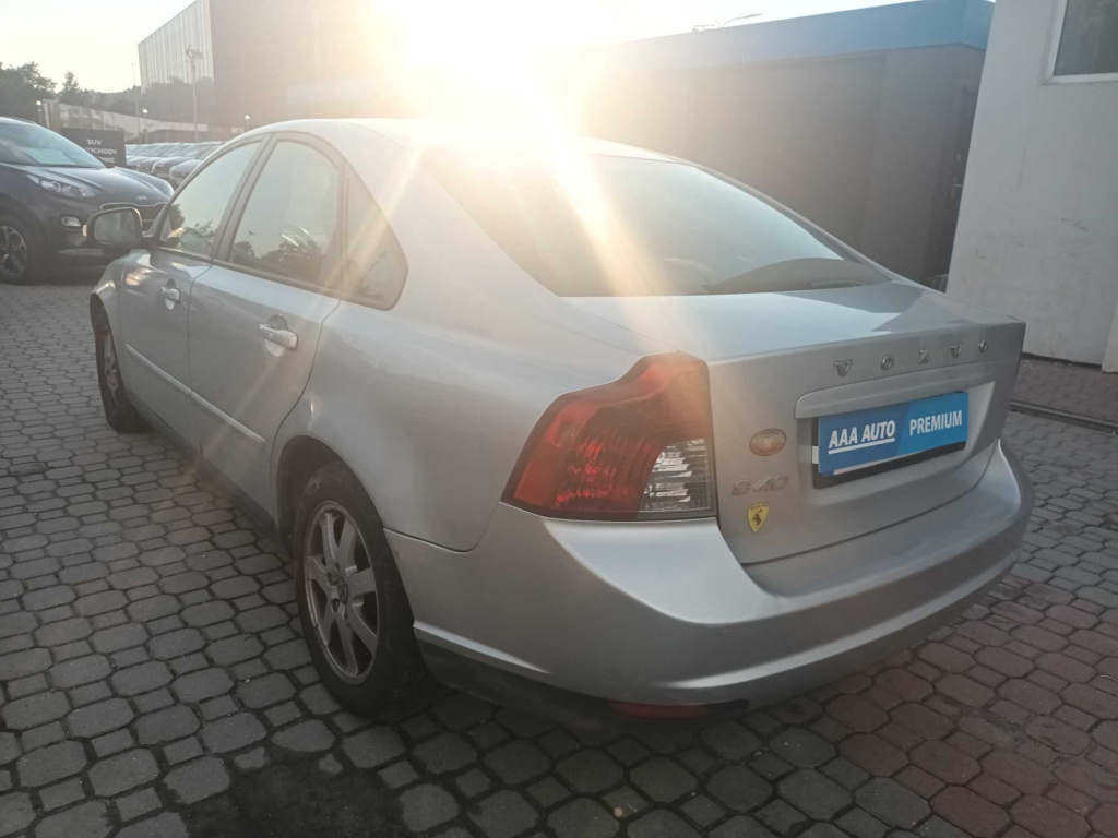 Volvo S40
