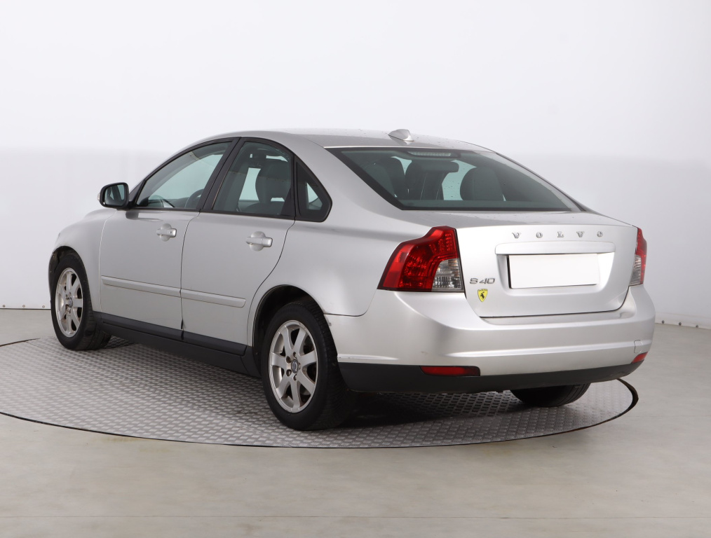 Volvo S40