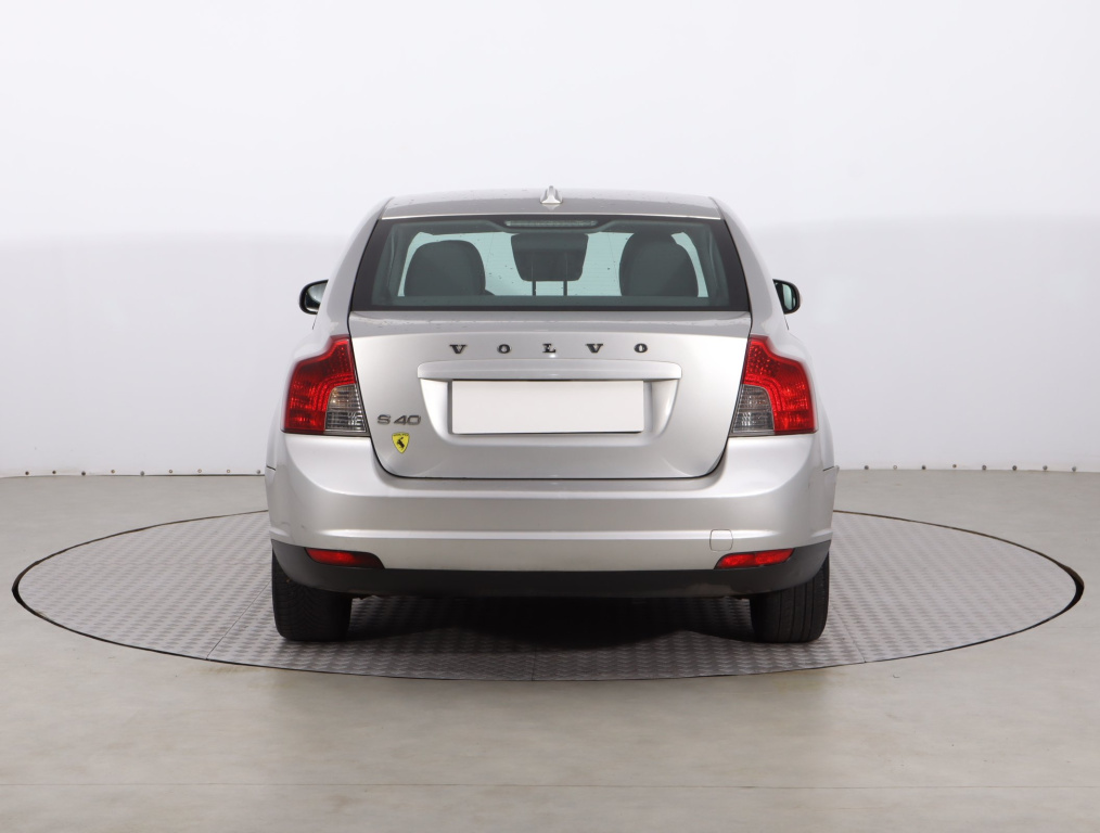 Volvo S40