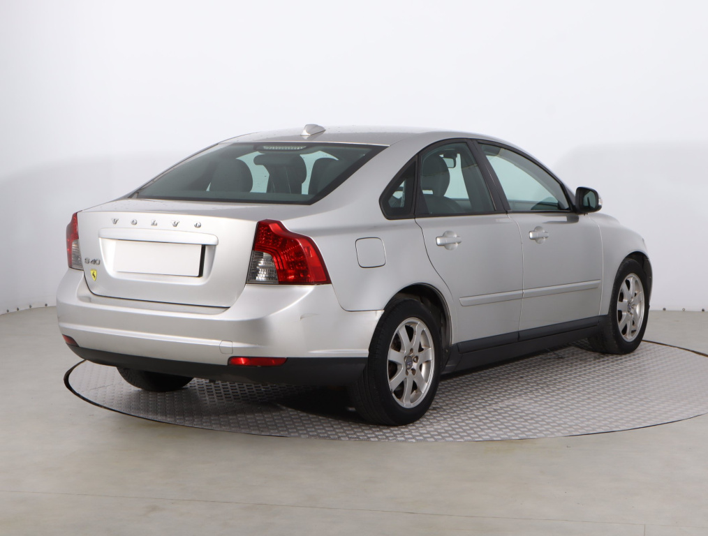 Volvo S40