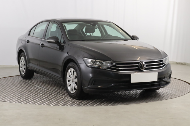 Volkswagen Passat, 2021