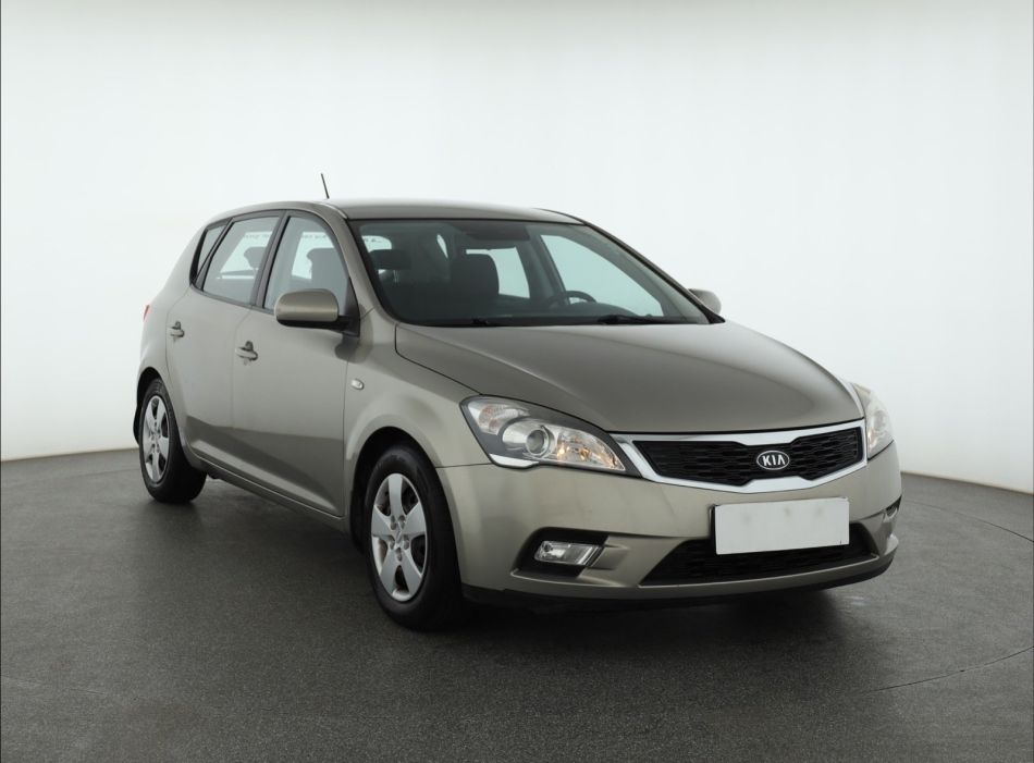 Kia Ceed - 2010