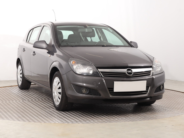 Opel Astra, 2012
